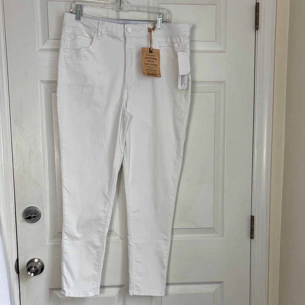 NEW Democracy Skyrise Ankle Skimmer White Jeans Sz 16 Slimming Panels Butt Boost